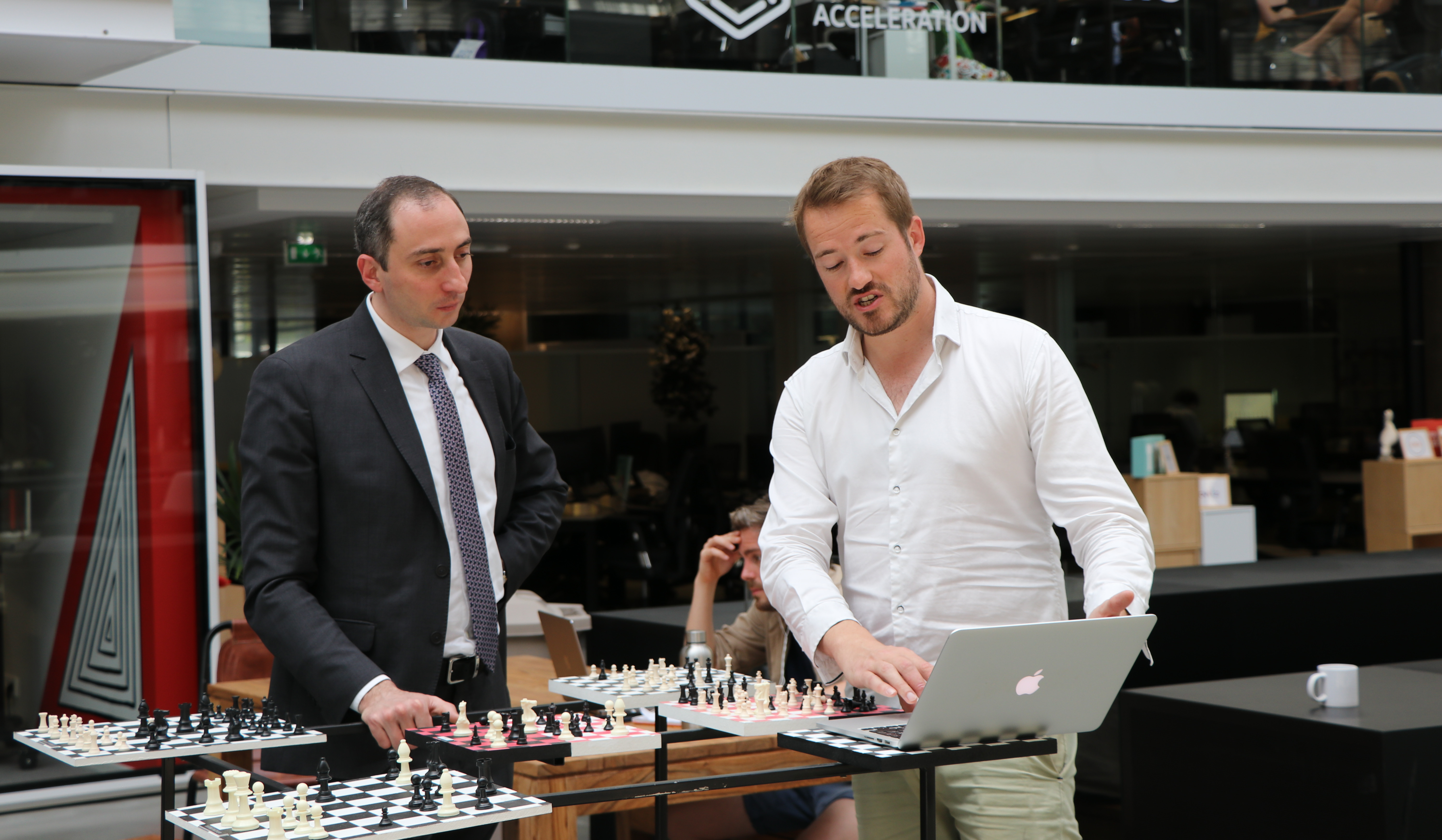 Ֆրանսիա պաշտոնական այցի շրջանակներում Ռոբերտ Խաչատրյանը մի շարք հանդիպումներ է ունեցել