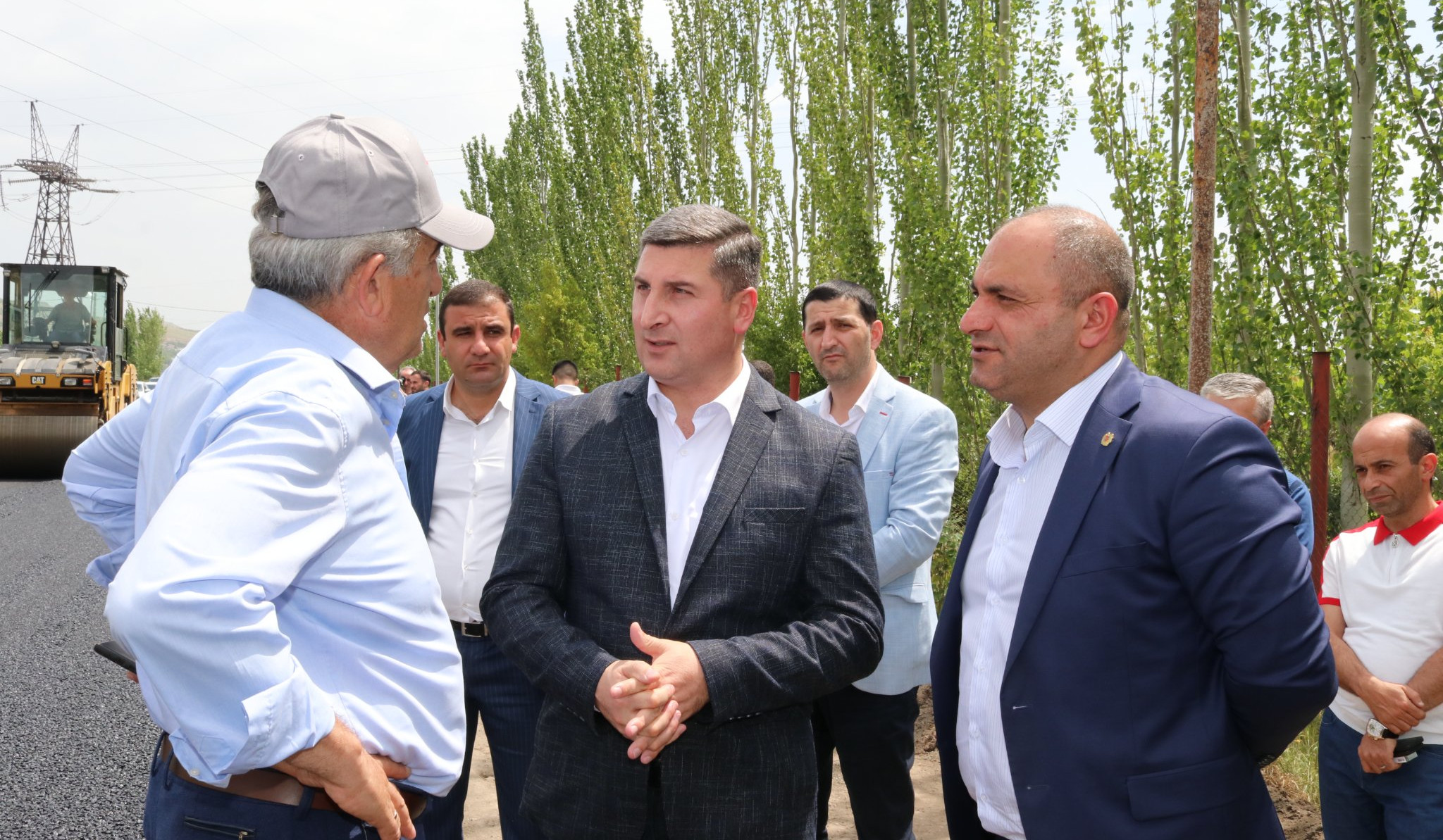 ՏԿԵ նախարարը ծանոթացել է Նոր Գեղի-Արգել-Արզական-Հրազդան ավտոճանապարհի հիմնանորոգման աշխատանքներին