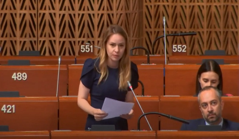 Զարմացած եմ, թե ինչպես հարևան երկրներում բարձրաստիճան կին պաշտոնյաները կարող են խոսել պատերազմի օգտին. Սոնա Ղազարյանը՝ ԵԽԽՎ-ում