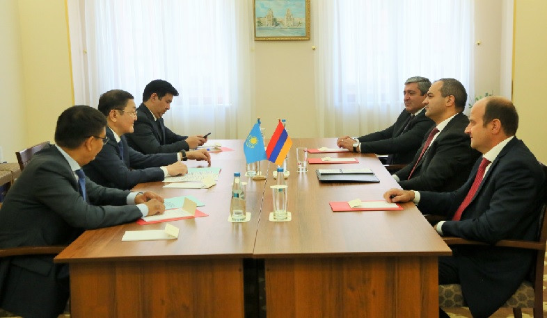 Արթուր Դավթյանը Մինսկում հանդիպում է ունեցել Ղազախստանի գլխավոր դատախազի հետ
