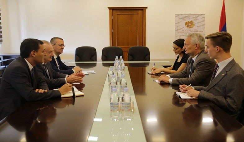 Ваграм Думанян и посол Германии в РА обсудили вопросы развития межвузовского сотрудничества