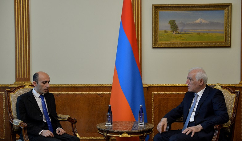 ER prezidenti və Artsax dövlət naziri Artsaxın humanitar problemlərini və onların həllinin mümkün yollarını müzakirə ediblər