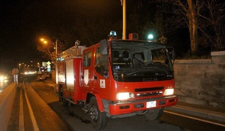 Երևանի Խուդյակով փողոցում այրվում է ավտոմեքենա