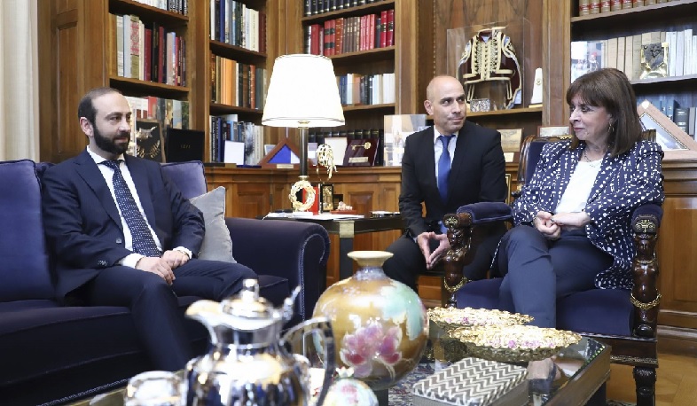 ER XİN başçısı Yunanıstan Prezidenti ilə görüşüb