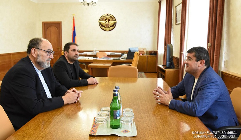 Arayik Harutyunyan received President of Armenian Missionary Association of Australia Krikor Youmshajekian