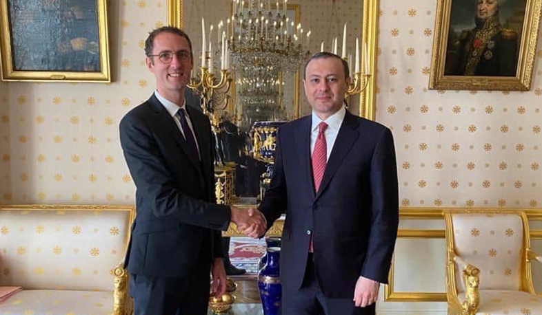 Армен Григорян встретился с дипломатическим советником министра вооруженных сил Франции