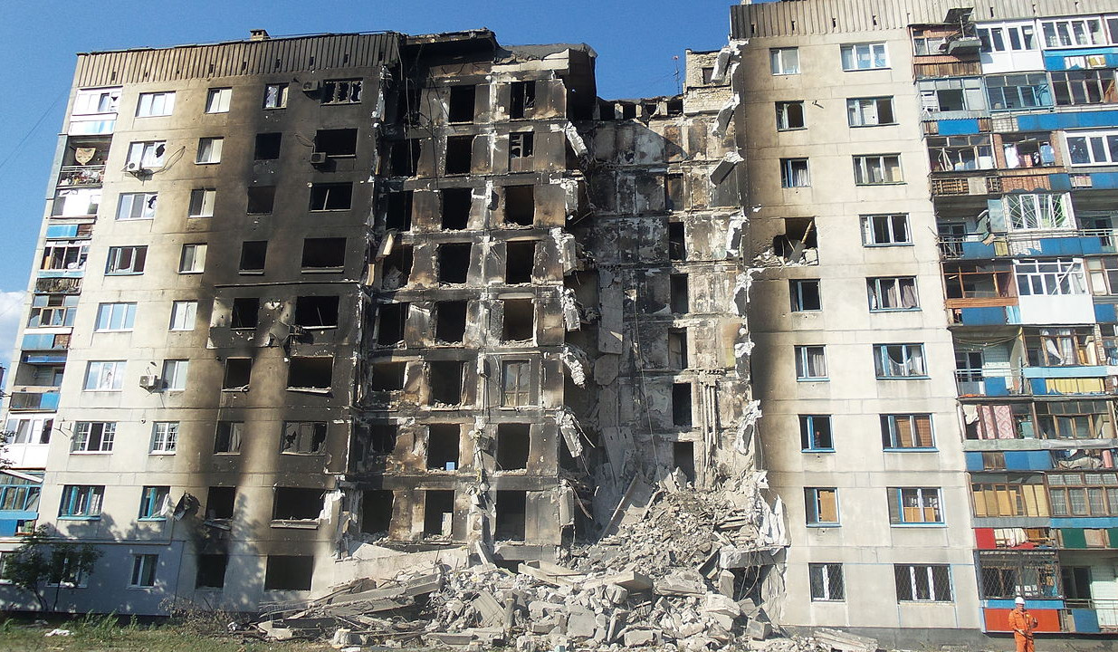 Крупнейший НПЗ на Украине в Лисичанске перешел под контроль РФ: Мирошник