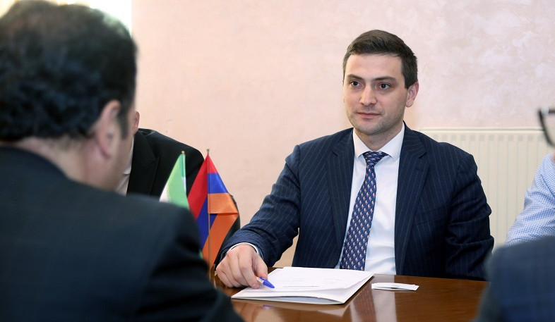 Armen Simonyan Ermənistan və İranın yükdaşıyanlarının vergidən azad edilməsini təklif edib