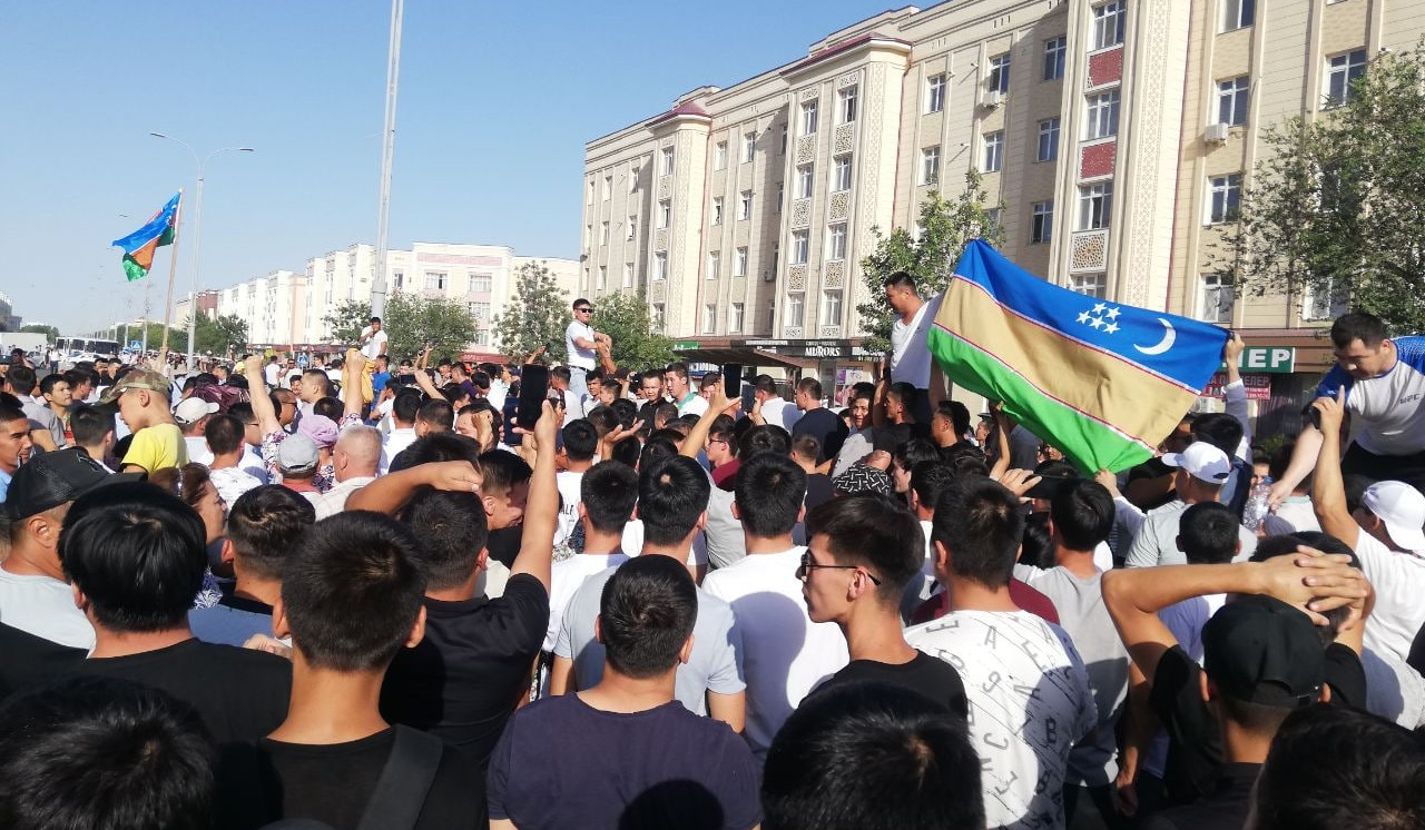Protests in Uzbek autonomous region over constitution reform plan