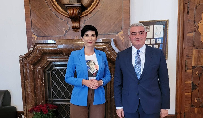 Դեսպան Աշոտ Հովակիմյանը Չեխիայի պատգամավորների պալատի նախագահին է ներկայացրել տարածաշրջանում վերջին զարգացումները