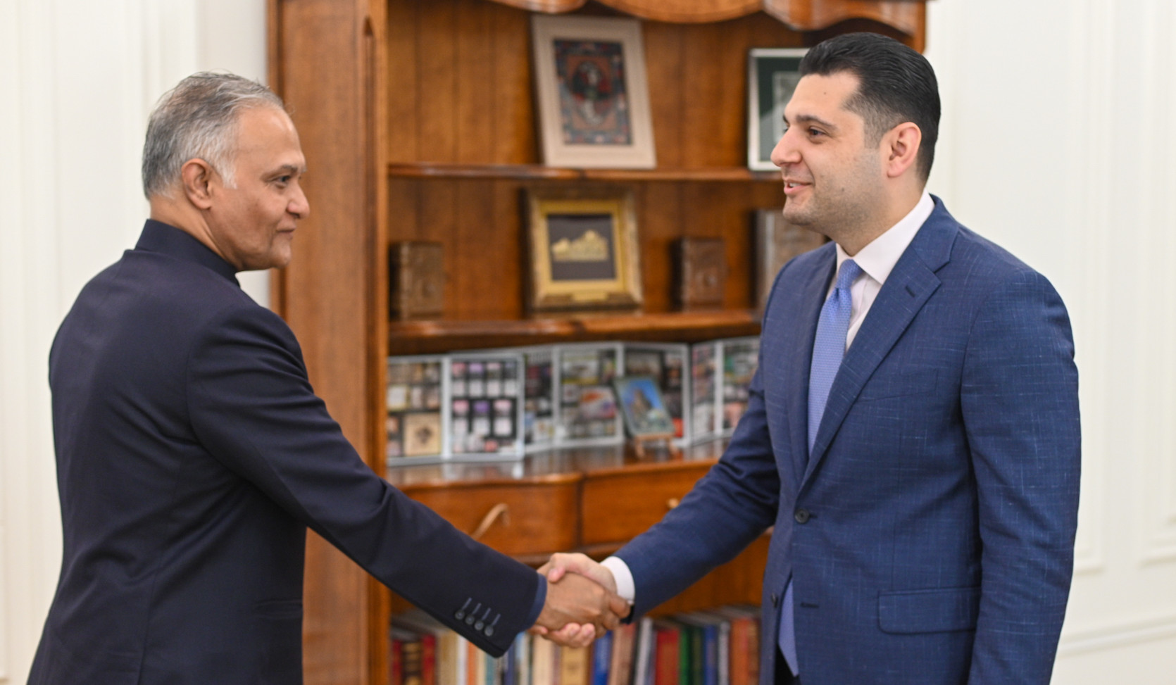 Deputy Prime Minister Matevosyan and Sanjay Verma discussed prospects of implementing transport communication projects