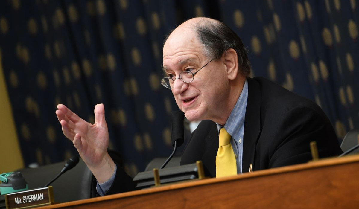 США должны прекратить оказывать военную помощь Азербайджану: Брэд Шерман