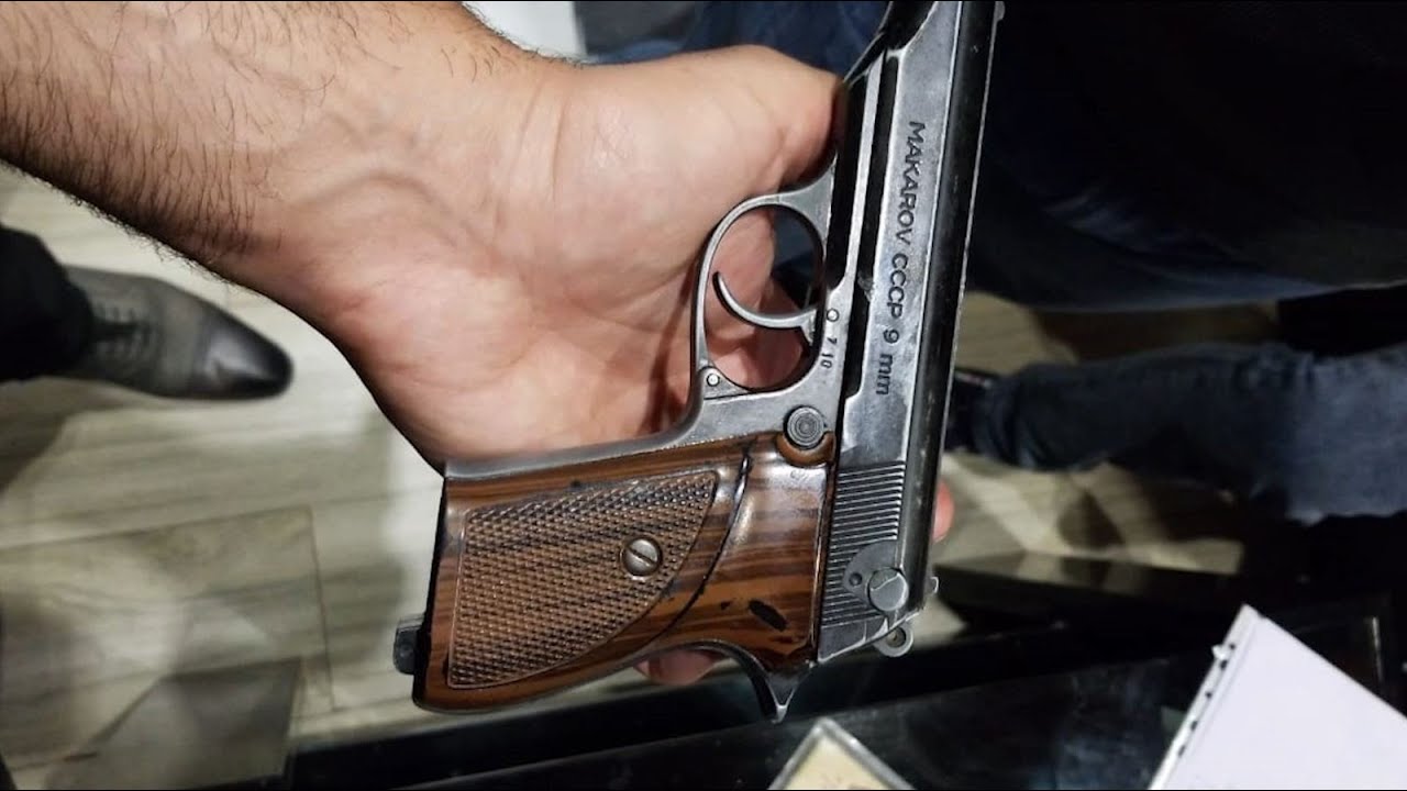 Գյումրիում խուզարկությամբ մեքենայում հայտնաբերվել են զենք ու թմրամիջոց