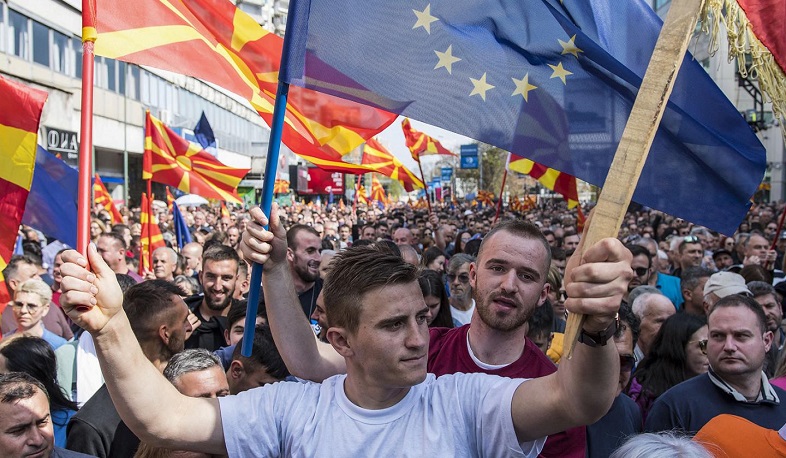 ЕС призывает Северную Македонию поддержать предложенную сделку с Болгарией