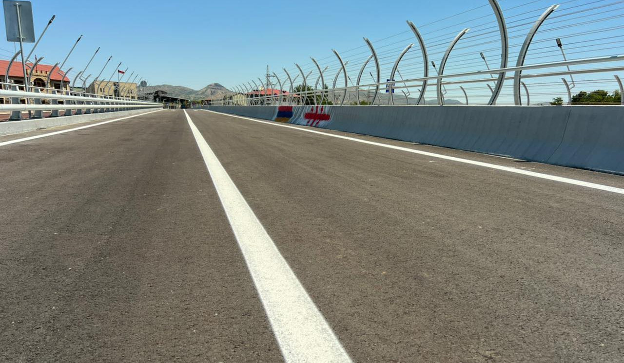 ՏԿԵ նախարարի տեղակալը և «Ճանապարհային դեպարտամենտի» գործադիր տնօրենը դիտարկել են Սադախլո-Բագրատաշեն անցակետի տարածքում նոր կամրջի շինարարությունը