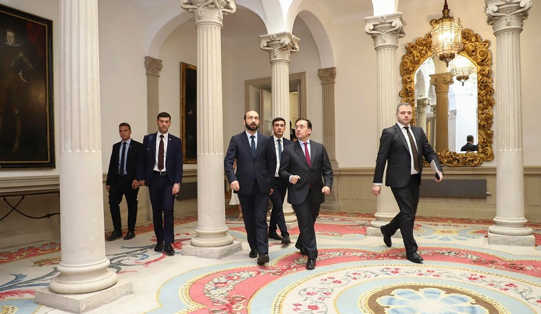 Արարատ Միրզոյանը առանձնազրույց է ունեցել Իսպանիայի ԱԳ նախարարի հետ
