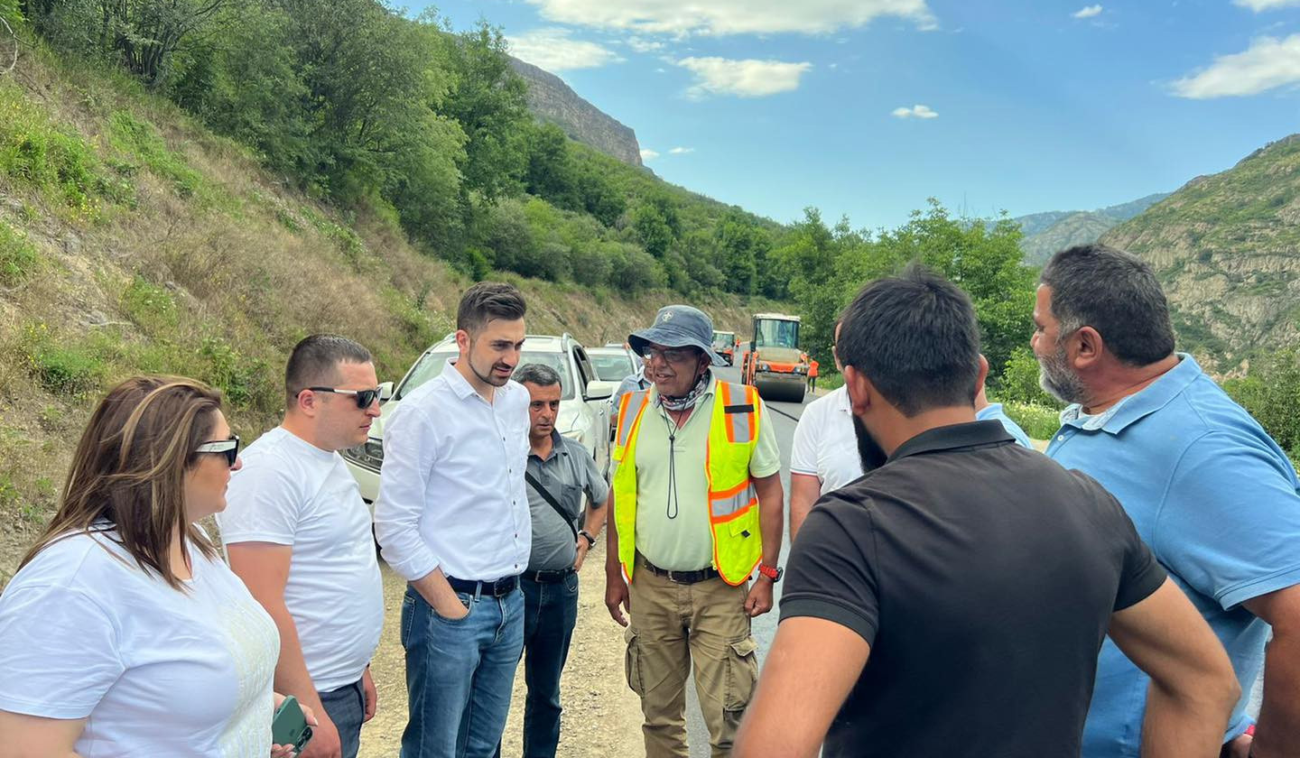ՏԿԵ նախարարի տեղակալը և ԱԶԲ ներկայացուցիչները հետևել են Վանաձոր-Ալավերդի-Վրաստանի սահման միջպետական ճանապարհի շինաշխատանքներին