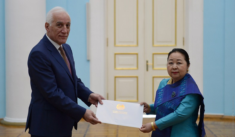 Newly appointed ambassador of Laos handed over his credentials to Vahagn Khachaturyan
