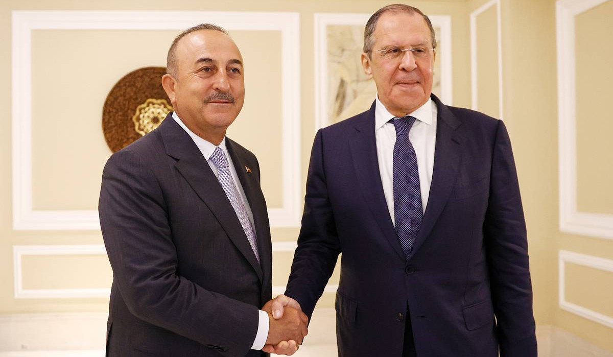 Lavrov və Çavuşoğlu beynəlxalq və regional məsələləri müzakirə ediblər