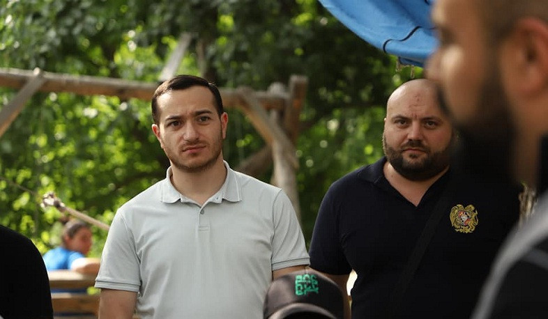 Մխիթար Հայրապետյանը հանդիպել է «Հորիզոններ» կրթական ծրագրի ամառային ճամբարի մասնակիցների հետ