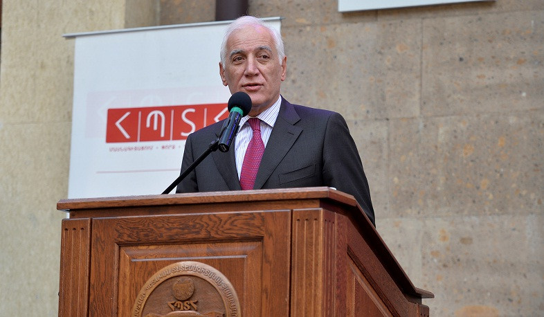 Դուք եք լինելու ձեր կյանքի կերտողը. Վահագն Խաչատուրյանը ՀՊՏՀ-ում մասնակցել է շրջանավարտների դիպլոմների հանձնման արարողությանը