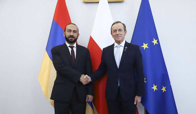 Nagorno-Karabakh conflict must find its solution peacefully: Ararat Mirzoyan to President of Senate of Poland