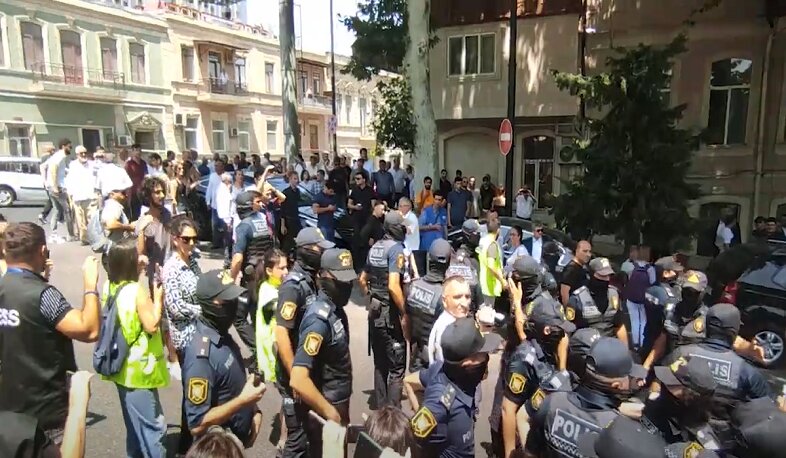 DQMŞ iyulun 20-də Bakıda dinc etiraz aksiyasının dağıdılmasını pisləyib