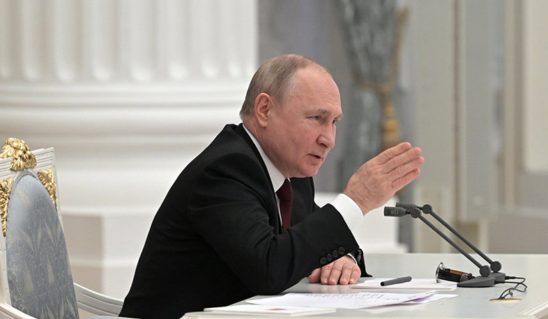 Kremlin says Putin is fine, denies health rumours