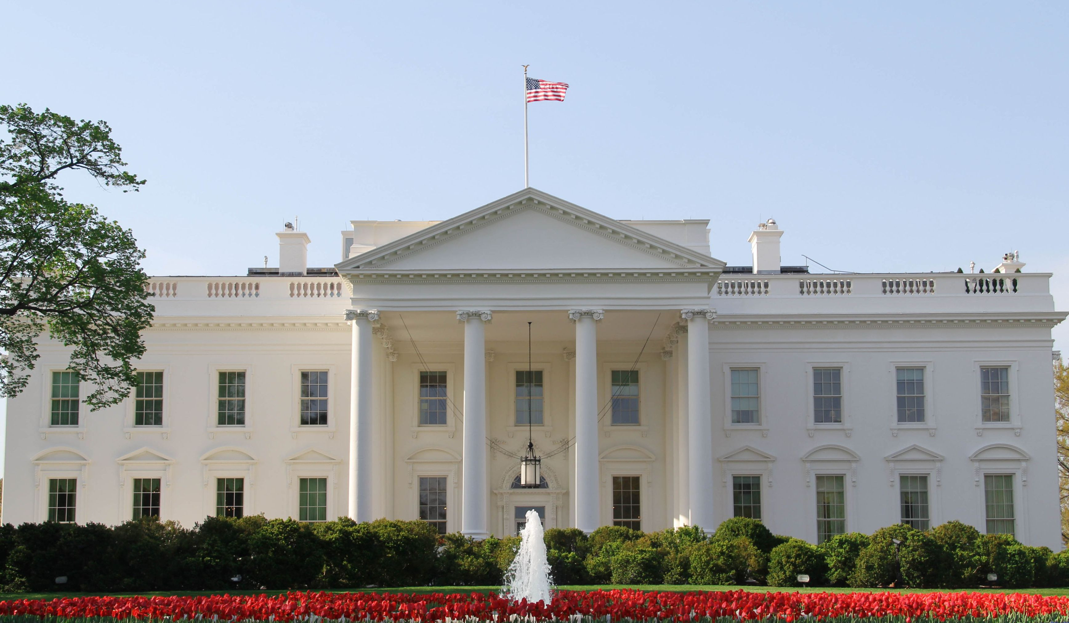 Белый дом считает ближайшее десятилетие решающим для отношений США и КНР