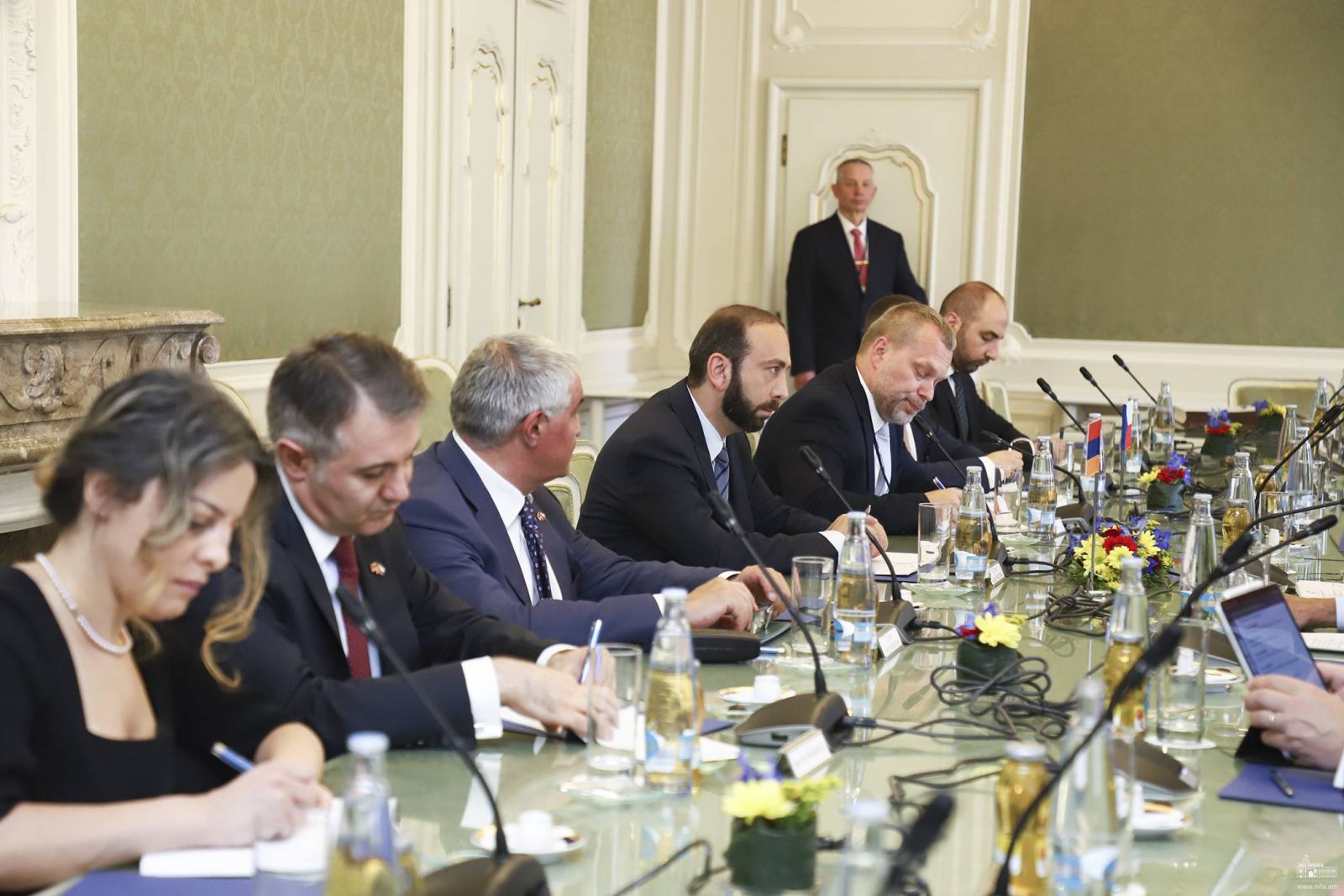 Ararat Mirzoyan Çexiya Senatının sədri ilə görüşüb