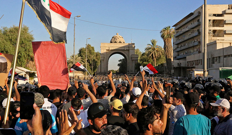 Protesters storm Baghdad parliament as deadlock gives Iraq record run without government