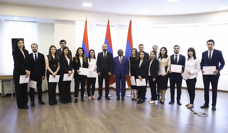 ՀՀ դիվանագիտական ծառայությունը դարձել է շատ ավելի կարևոր և պատասխանատու. Արարատ Միրզոյանը՝ Դիվանագիտական դպրոցի շրջանավարտներին