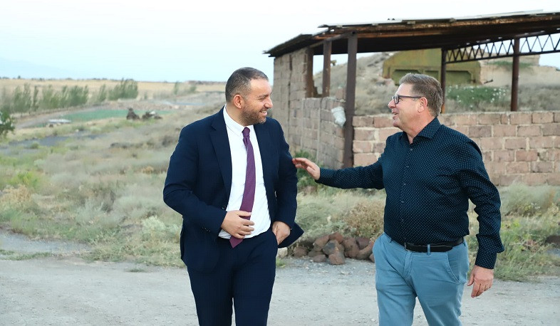 Վահան Քերոբյանն Արագածոտնի մարզում այցելել է խաղողի այգիներ