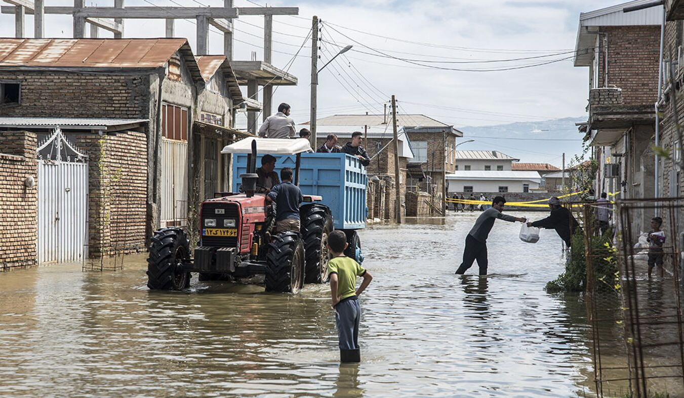 В Иране число жертв наводнений возросло до 56 человек