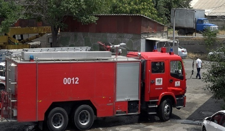 Փրկարարներն ավտոմեքենան դուրս են բերել գետից