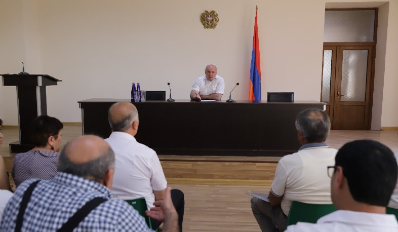 Շիրակի մարզպետարանում քննարկվել է ինքնակամ շինությունների քանդման աշխատանքների ընթացքը