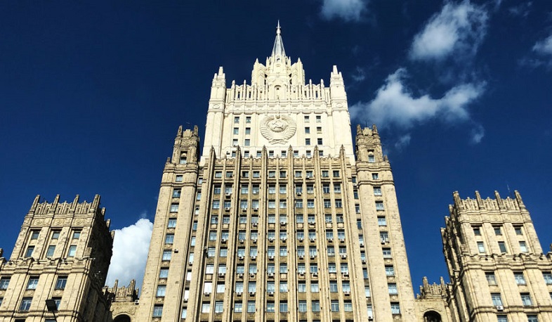 Rusiya 14 bolqarıstanlı diplomatı ölkədən çıxarır