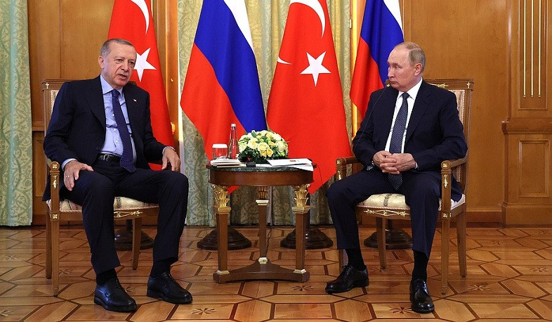 President of Russia Vladimir Putin and the Turkish President agree on several bilateral and regional issues in Sochi