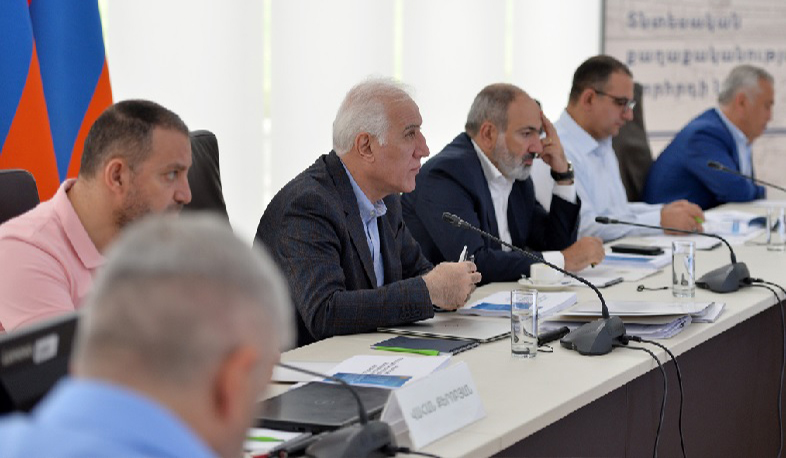Президент Ваагн Хачатурян принял участие в заседании Совета экономической политики при премьер-министре РА