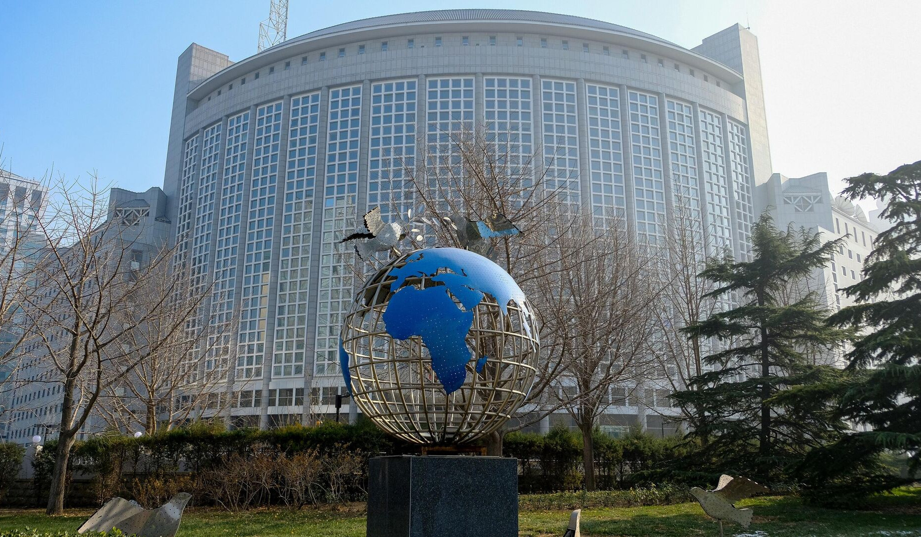 Пекин призывает Армению и Азербайджан избегать обострения ситуации в регионе: Министерство иностранных дел Китая