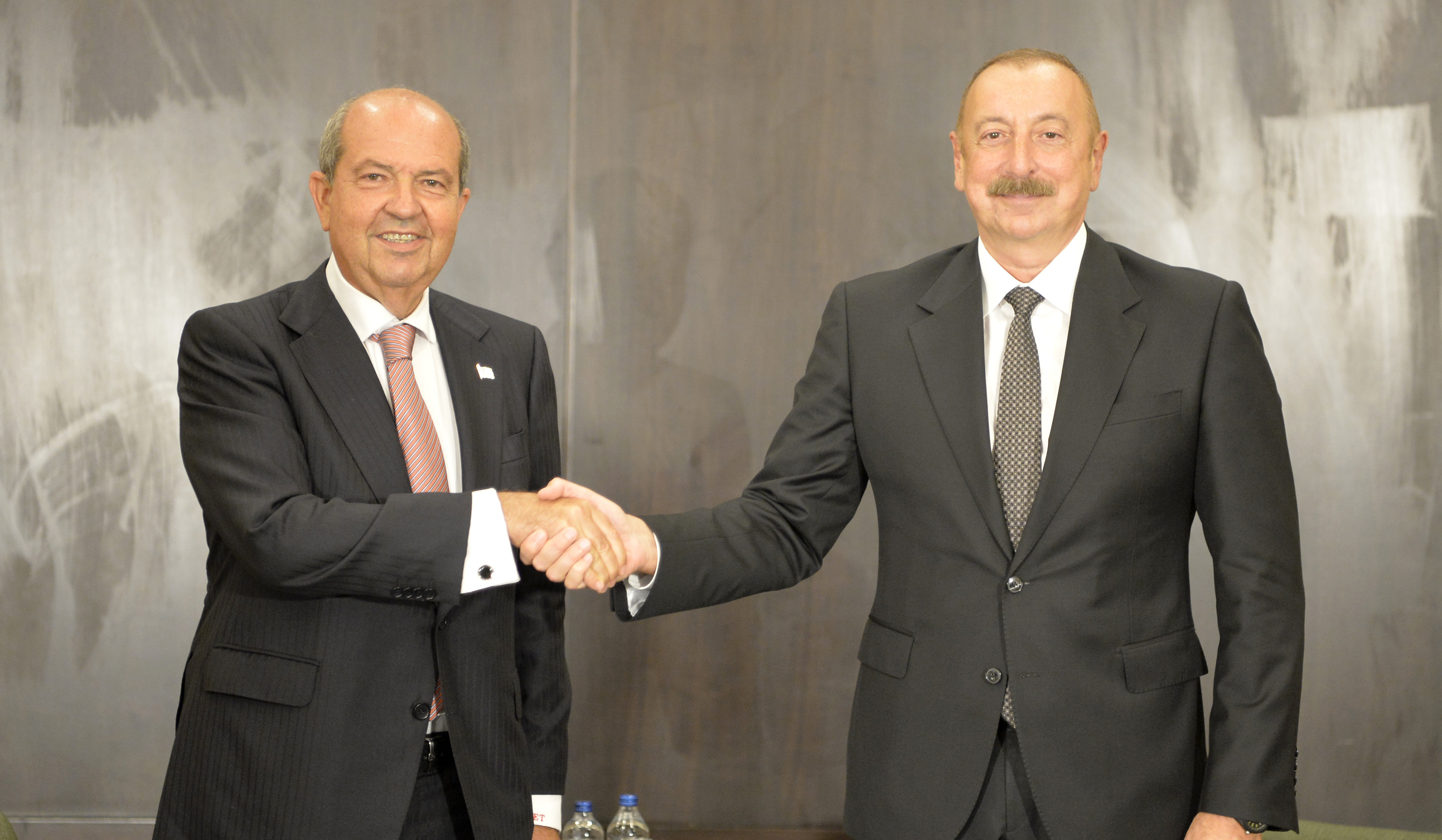 Ильхам Алиев встретился с президентом самопровозглашенного турецкого государства Северного Кипра