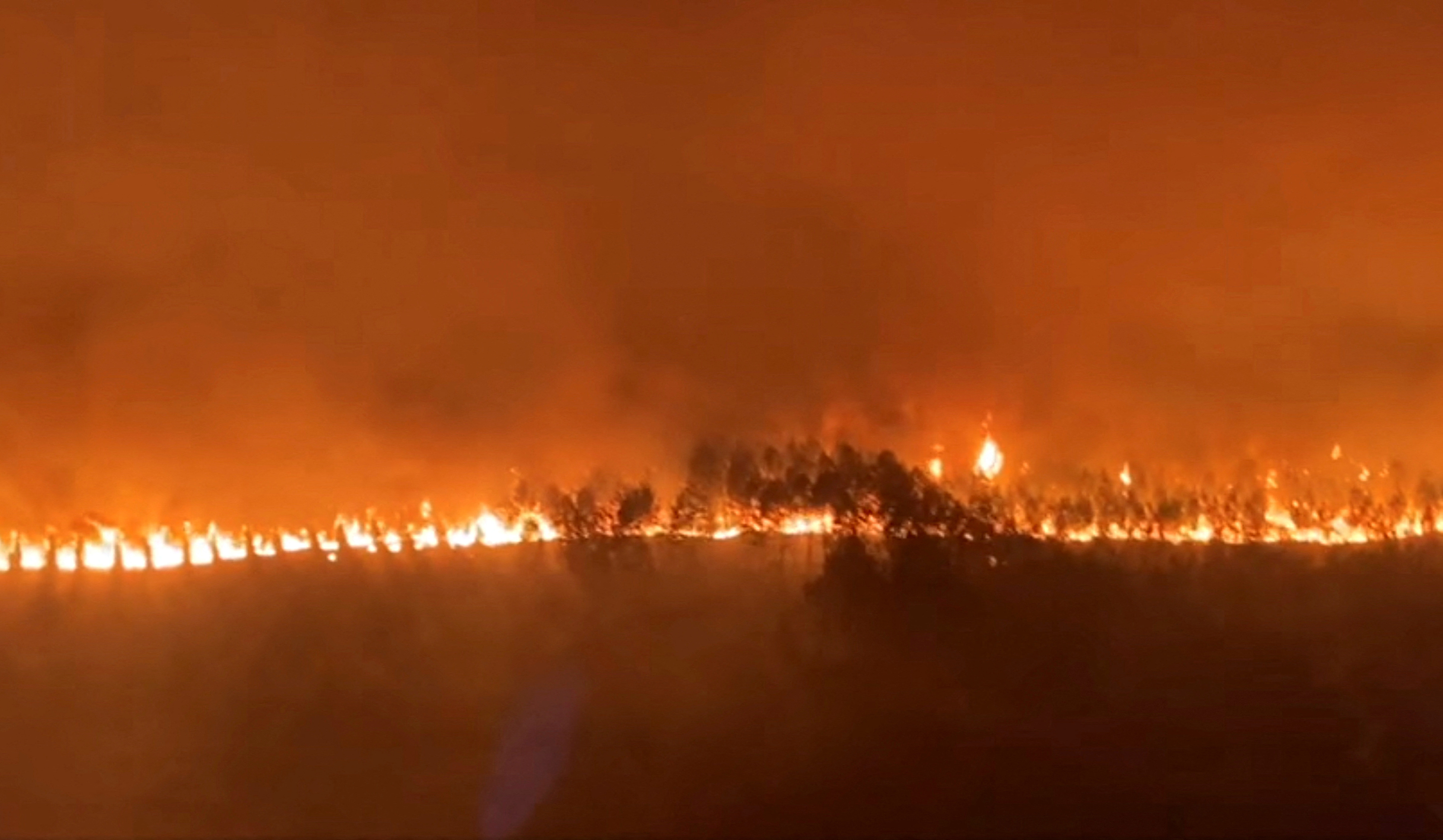 Wildfires rage in southwestern France