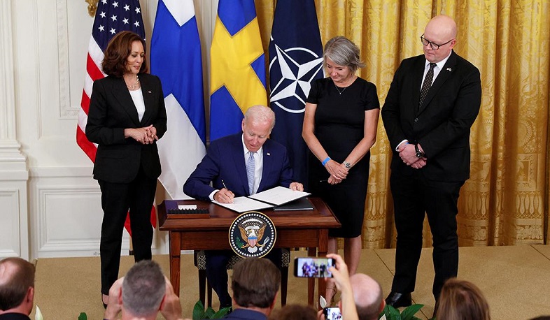 Байден подписал протоколы о присоединении Финляндии и Швеции к НАТО