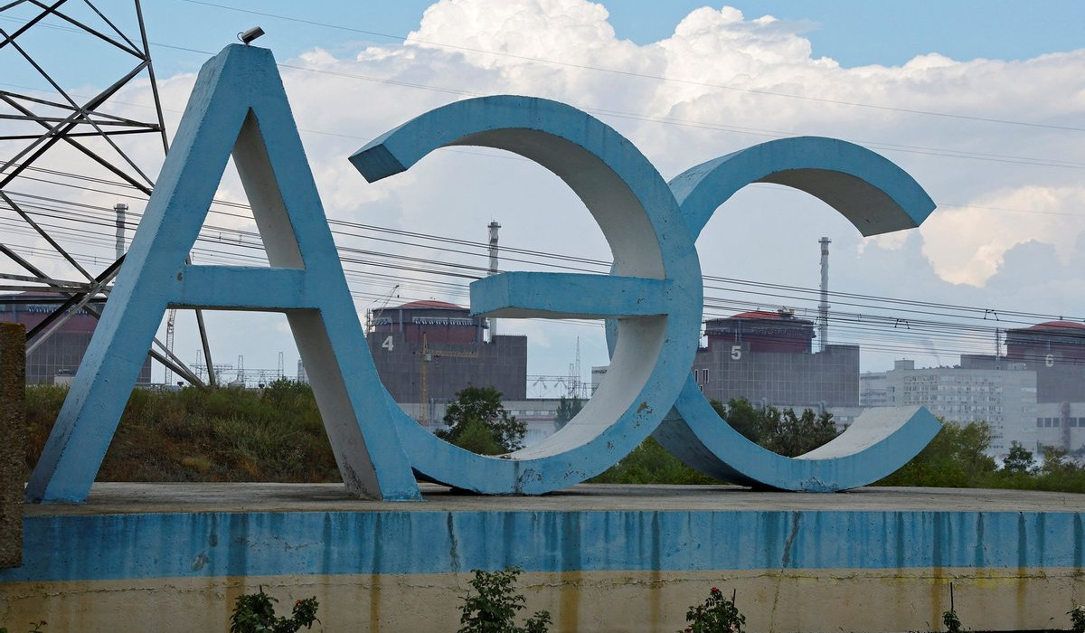 Россия и Украина сообщили об ударах по Запорожской АЭС