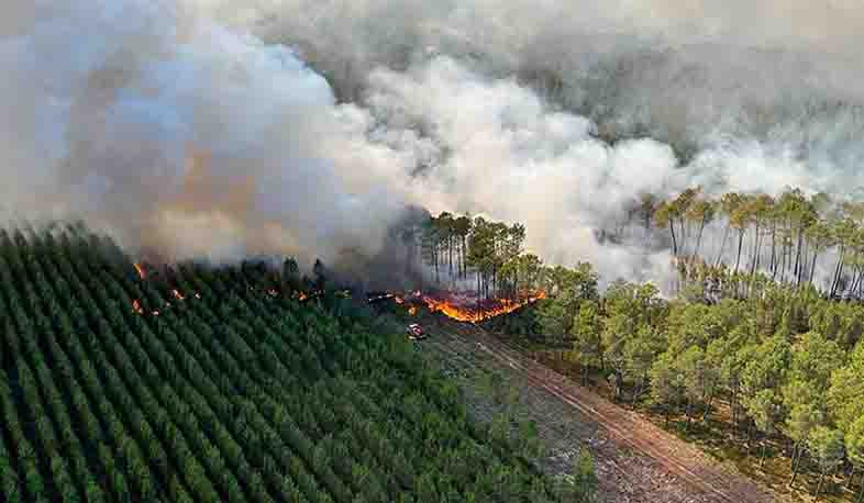 Wildfires continue to rage in Gironde