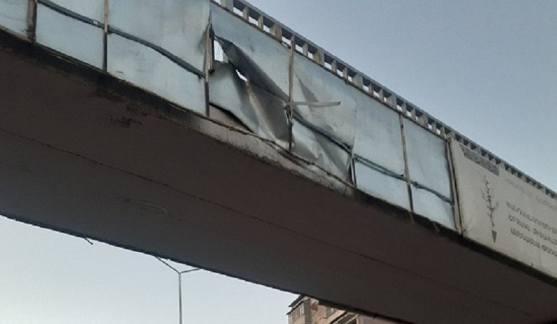 Քամու հետևանքով վնասվել են շինությունների տանիքների թիթեղյա ծածկեր և գովազդային վահանակներ