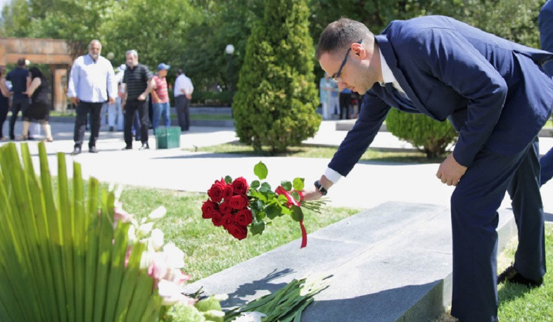 Այսօր մեծանուն գրող, մտավորական Վահագն Դավթյանի ծննդյան 100-ամյակն է