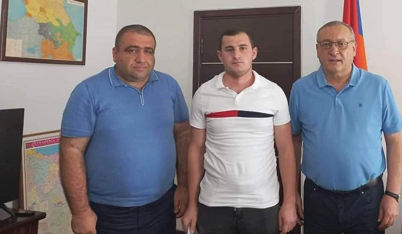 Արցախի ԱԺ նախագահը հանդիպել է քառասունչորսօրյա պատերազմի զոհերի, բռնի տեղահանված ընտանիքների ներկայացուցիչների հետ