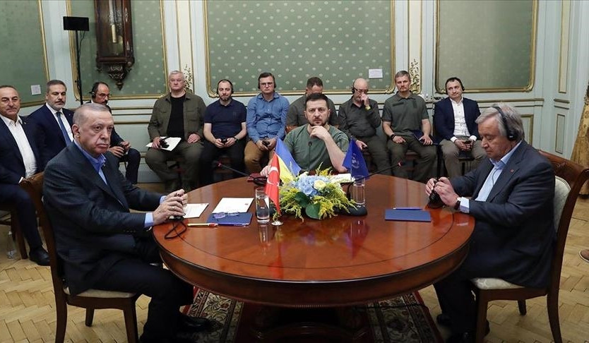 Во Львове завершилась трехсторонняя встреча Зеленского, Эрдогана и Гутерриша