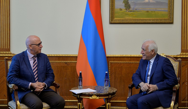 Վահագն Խաչատուրյանն ընդունել է Հայաստանում ֆրանսիական համալսարանի ռեկտորին
